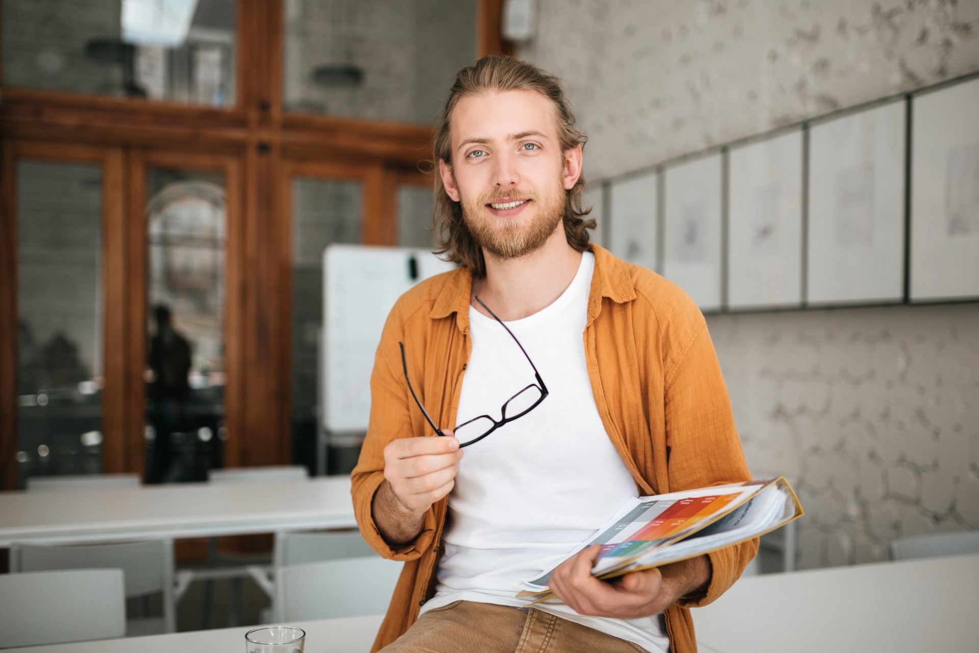 smiling-boy-with-blond-hair-and-beard-joyfully-loo-5USXMTR.jpg smiling-boy-with-blond-hair-and-beard-joyfully-loo-5USXMTR.jpg